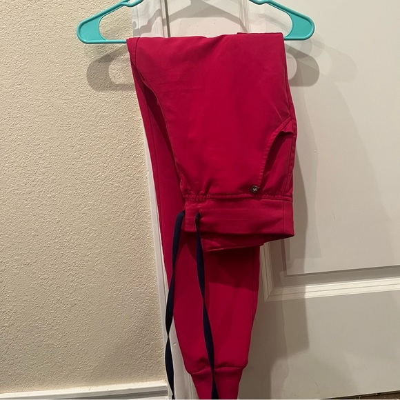 FIGS scrubs $65 for each set + shipping! Size small. Brand new only worn twice. - Picture 2 of 4